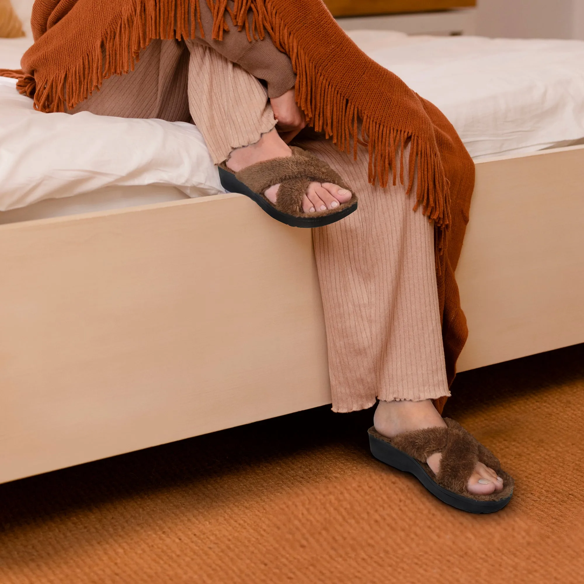 Aerothotic - Lola Soft Cozy Women's Slipper