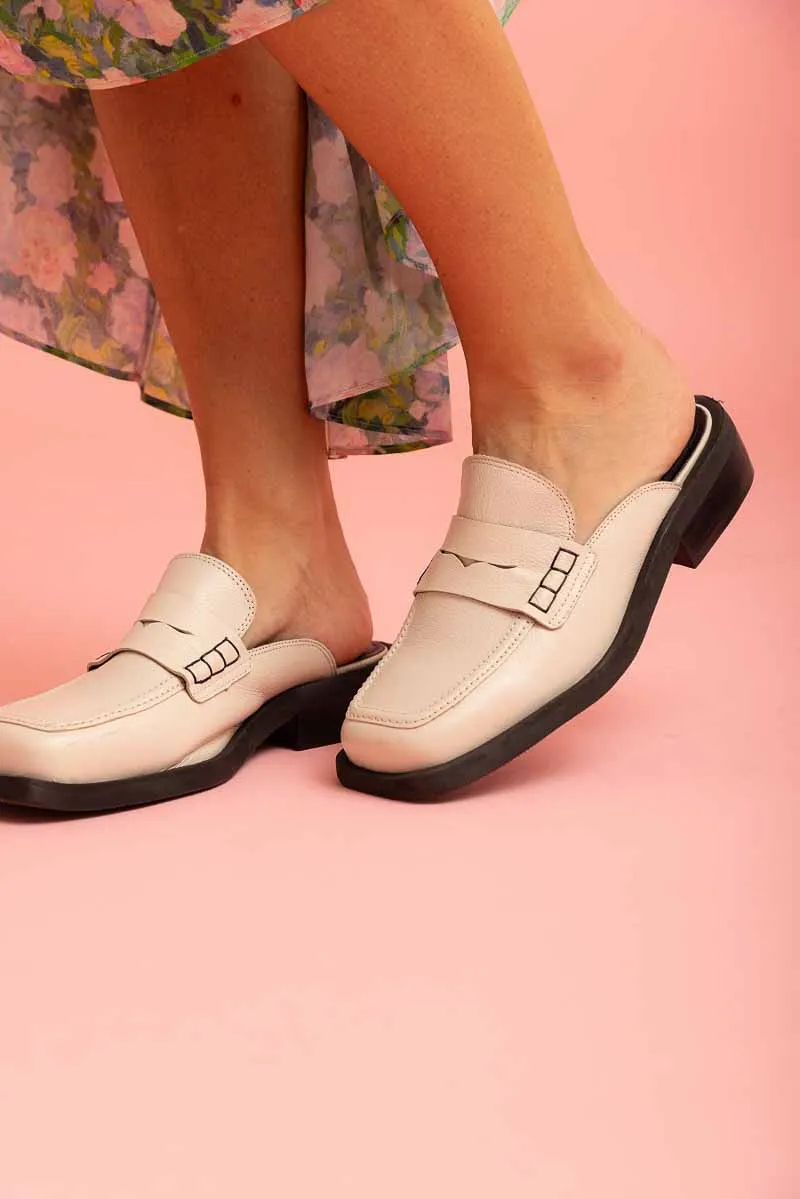 Brogan Slide Vanilla/Black