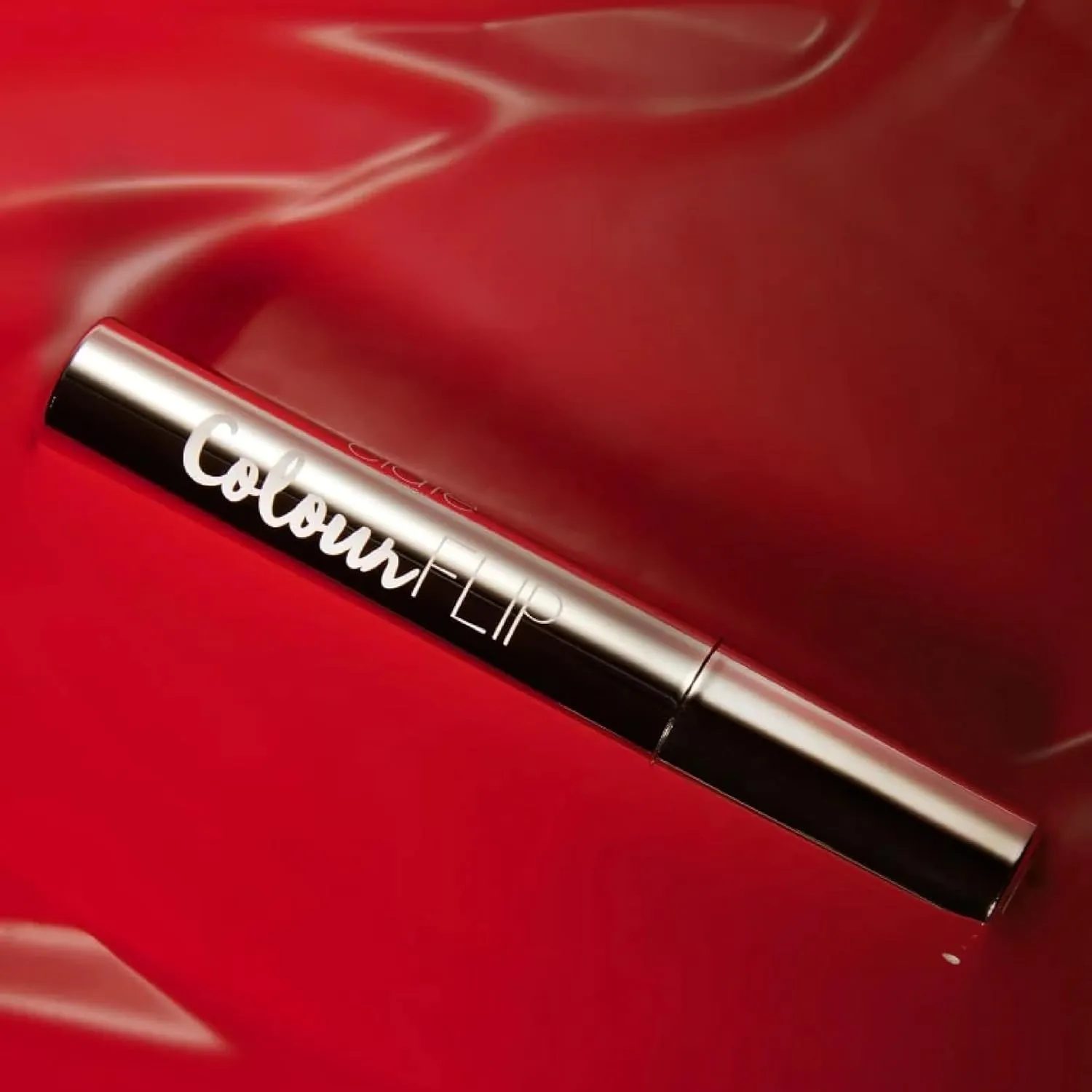 Ciaté London Colour Flip Light Reactive Color Changing Gloss with Squalene & Raspberry Seed oil & Hyaluronic Acid - (Flame)