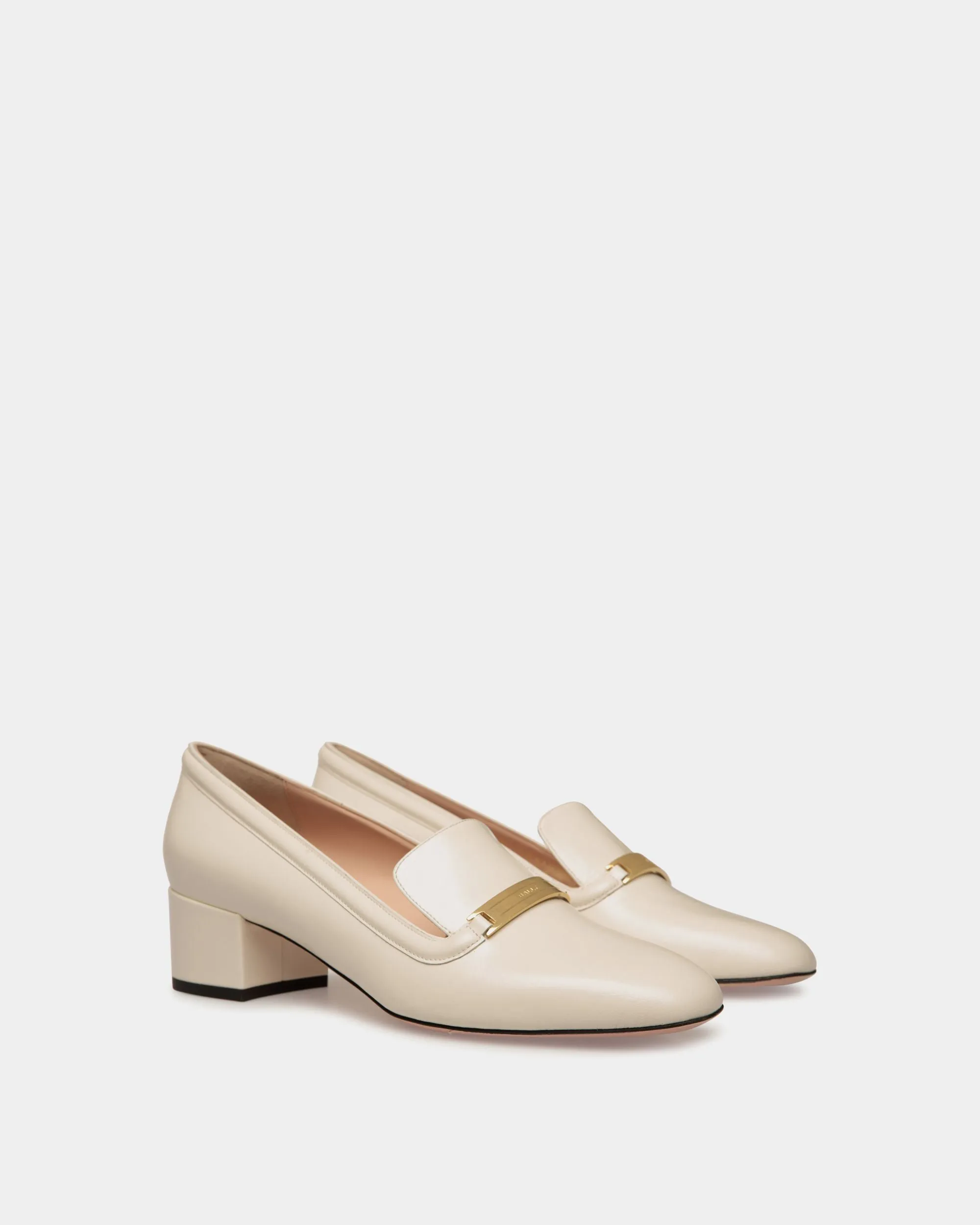 Deco Pump in White Leather