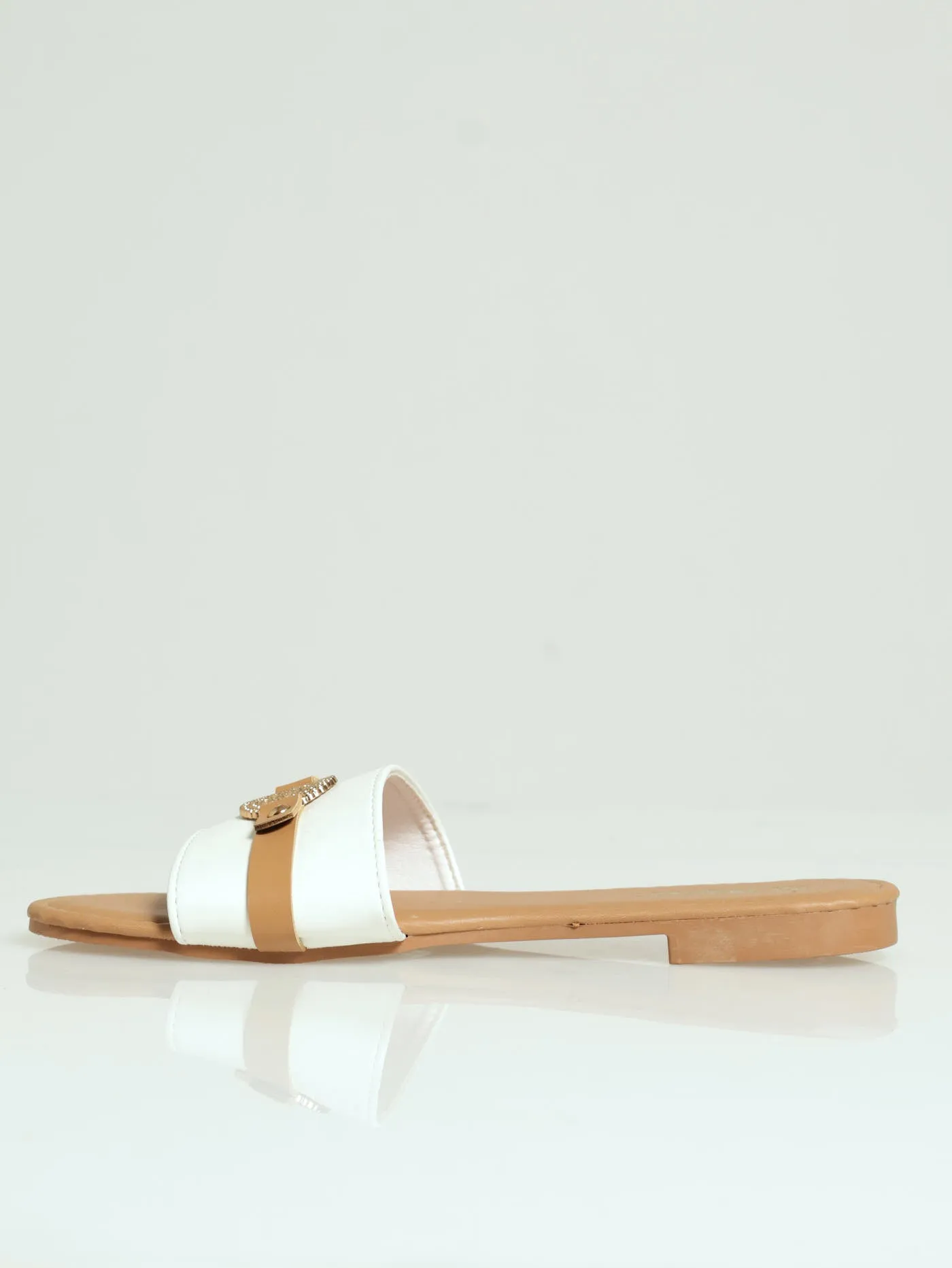 Flat One Strap Push In Mule Sandal With Coin Link Trim - Off White