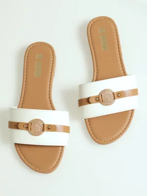 Flat One Strap Push In Mule Sandal With Coin Link Trim - Off White
