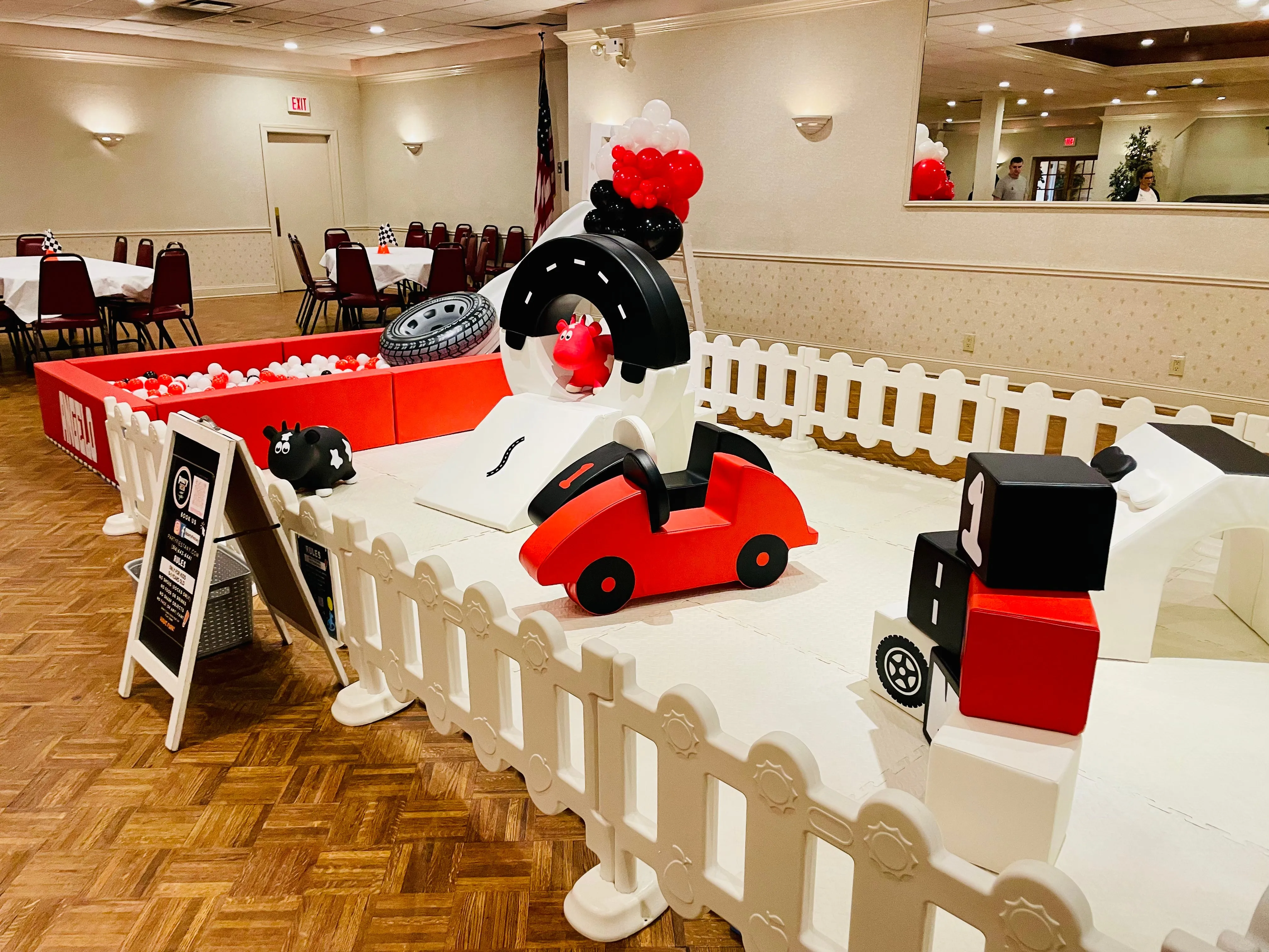 FORMULA 1 PLAY AREA