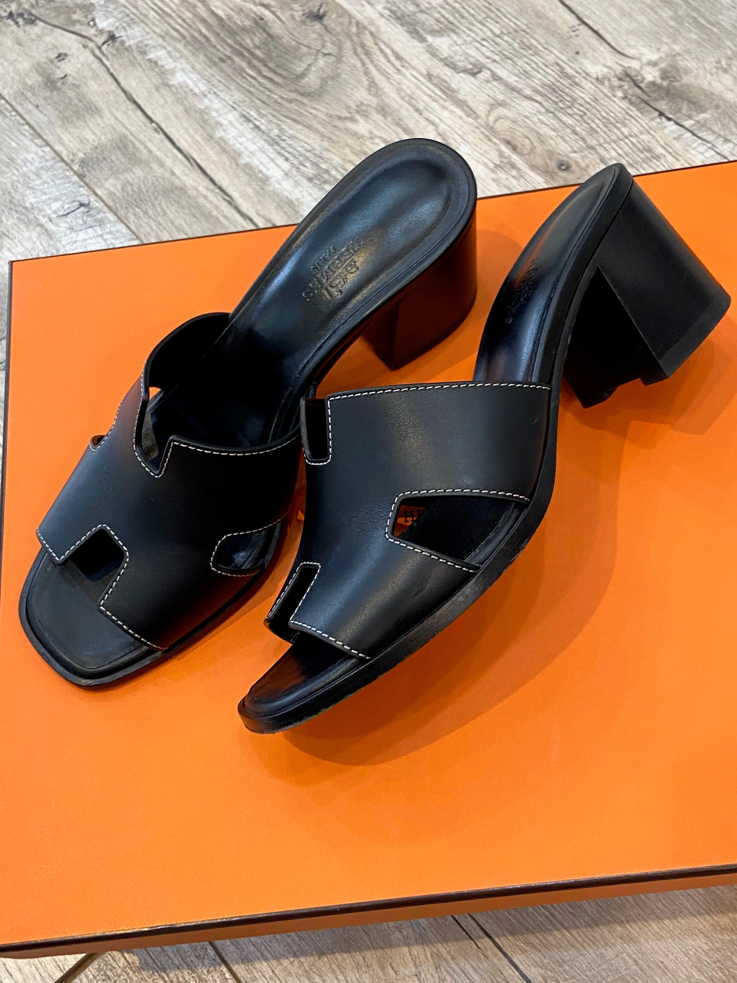 HERMÈS HELIA 60 CALFSKIN LEATHER MULE SANDALS