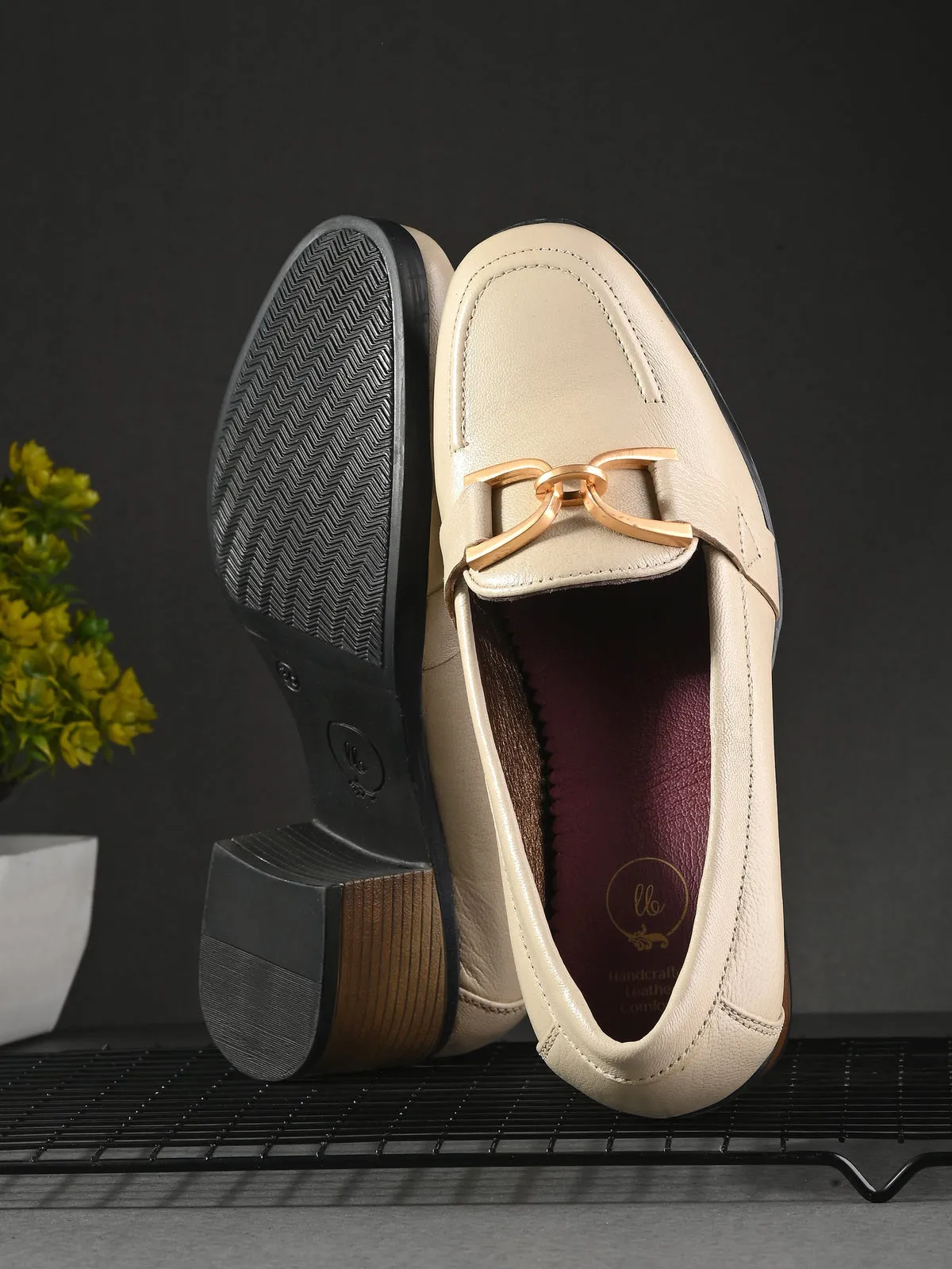 Kelly Beige Leather Buckle Blocks