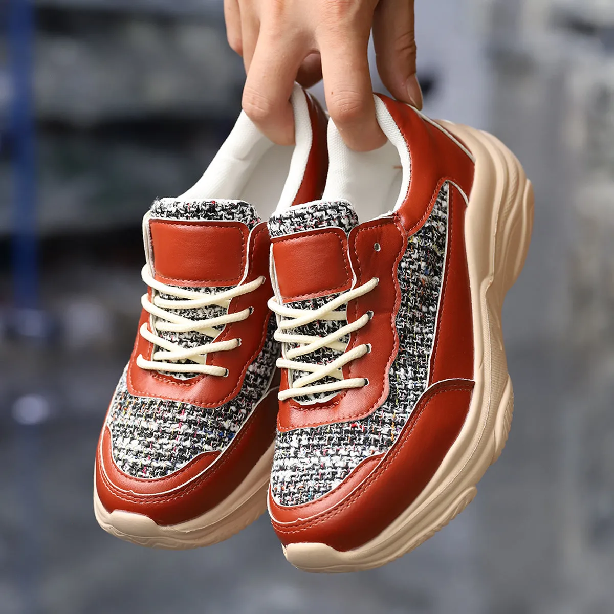 Knitted upper platform sneakers