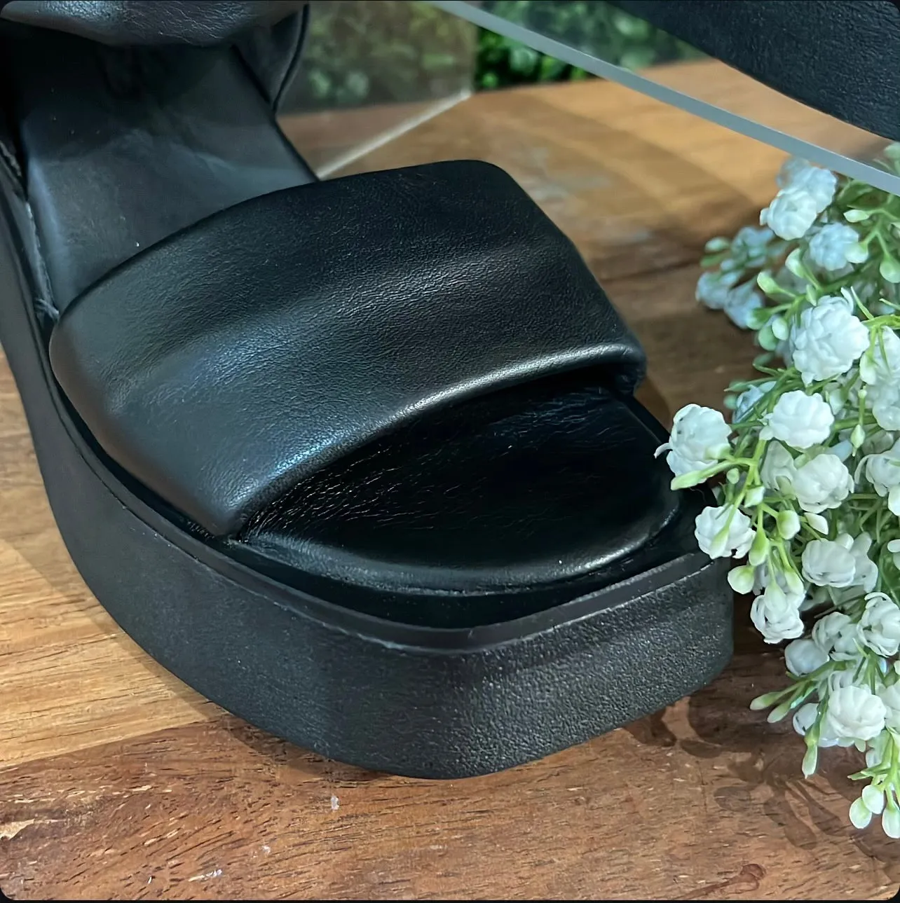 Luna Sole Hampton Sandal - Black