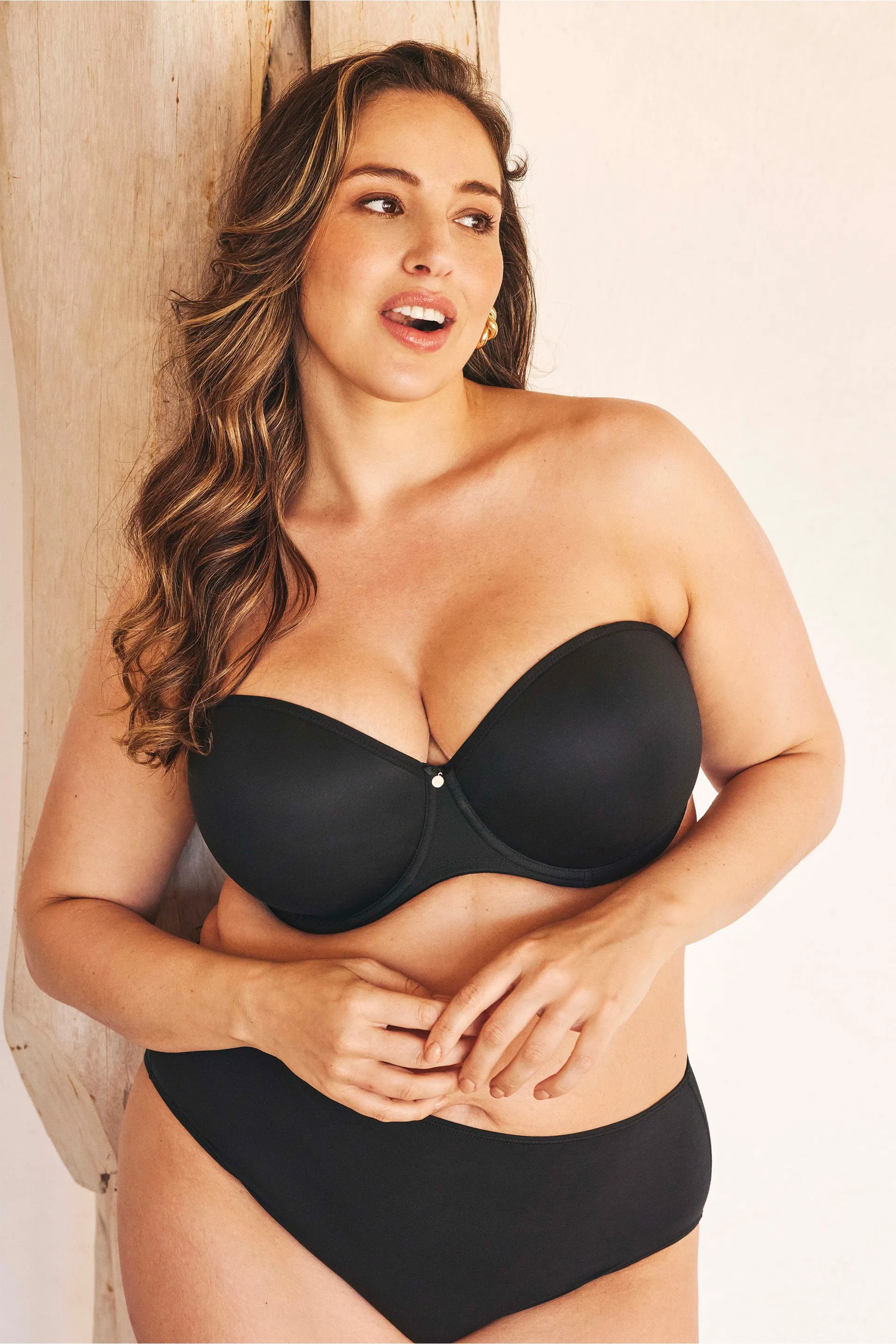 Smooth Moulded Strapless Bra Black