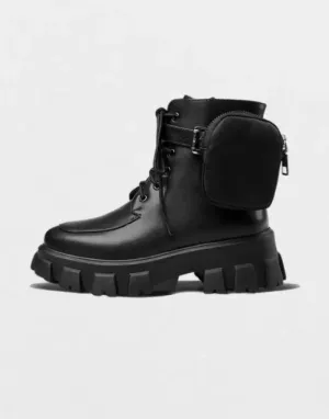 Stylish Boots with Pockets for