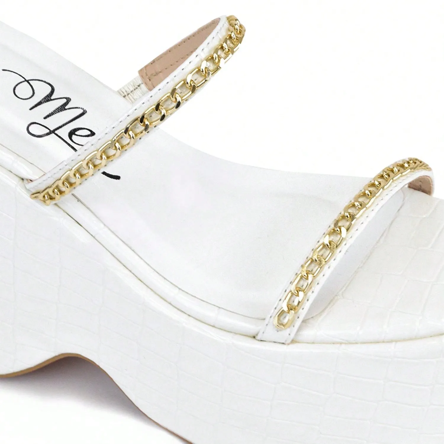 Stylish Platform Sandals: Elevate Your Summer Look!
