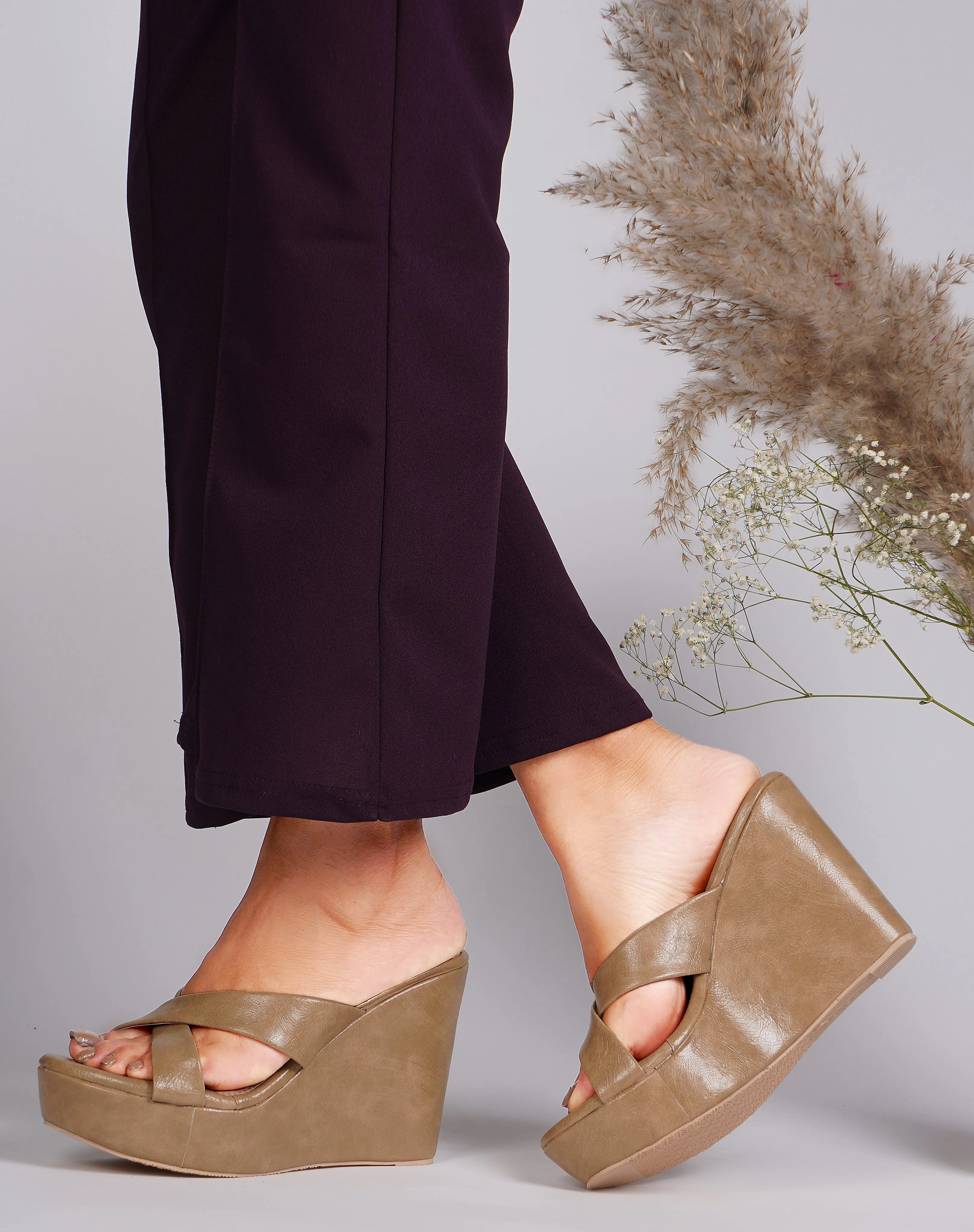 Stylish Summer Platform Fashion