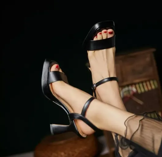 Women's - Stylish Platform Heels - Comfortable and Trendy Design - Perfect for Any Occasion